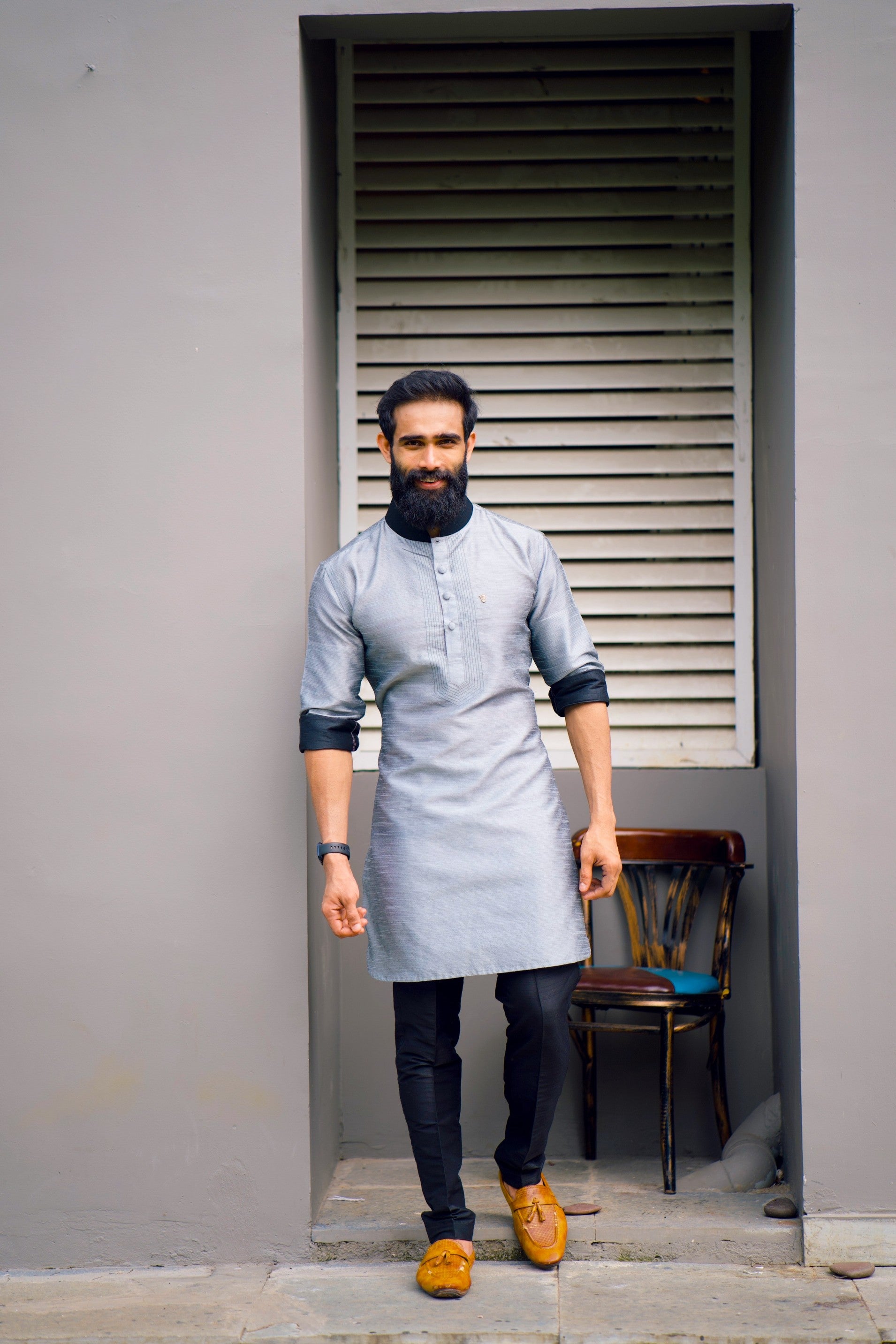 Coin Grey Kurta Set with Black Contrast Stitch Detailing (Kurta + Black Bottom Pants)