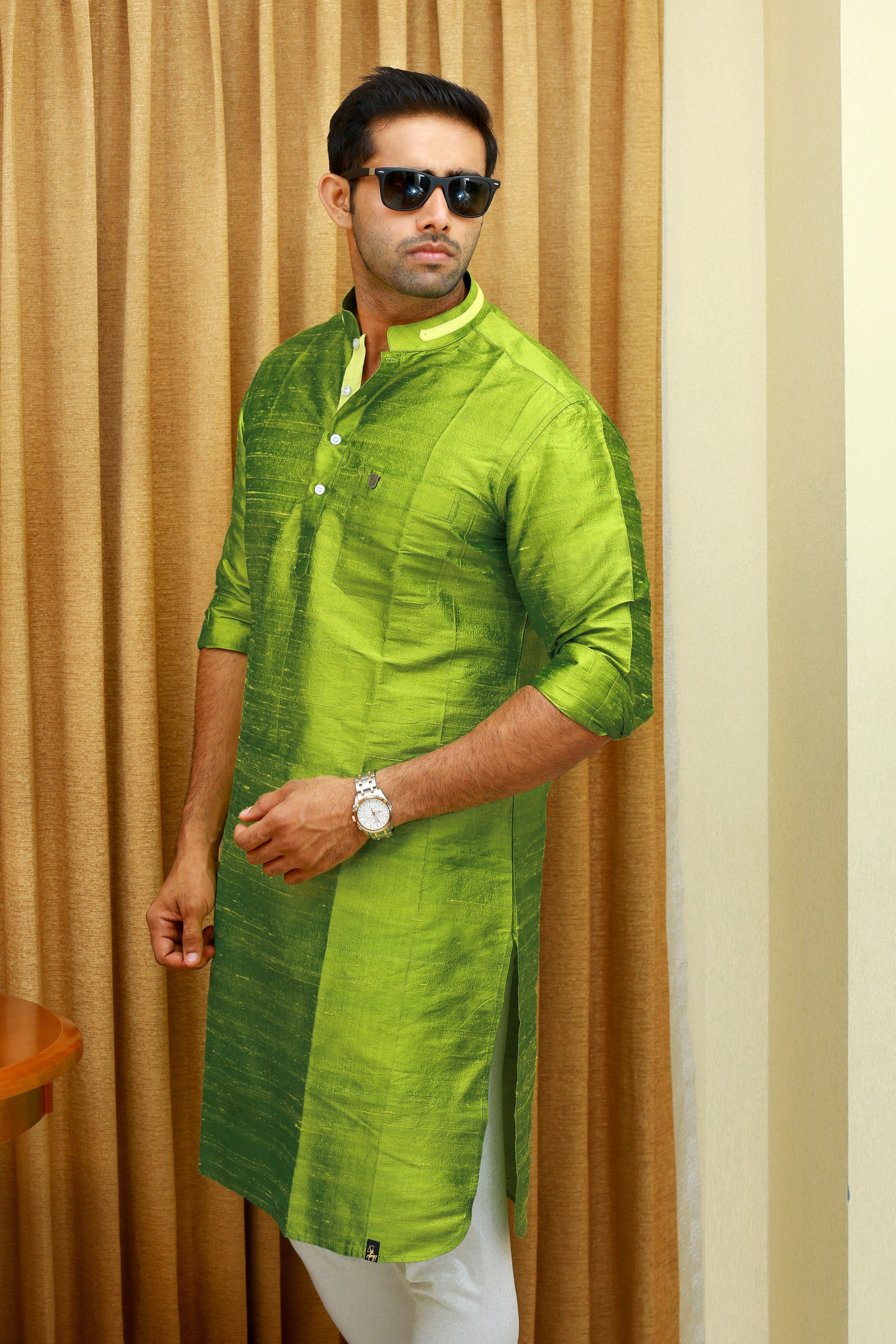 Kelly Green Kurta Set with Yellow Contrast Detailing (Kurta + White Bottom Pants)