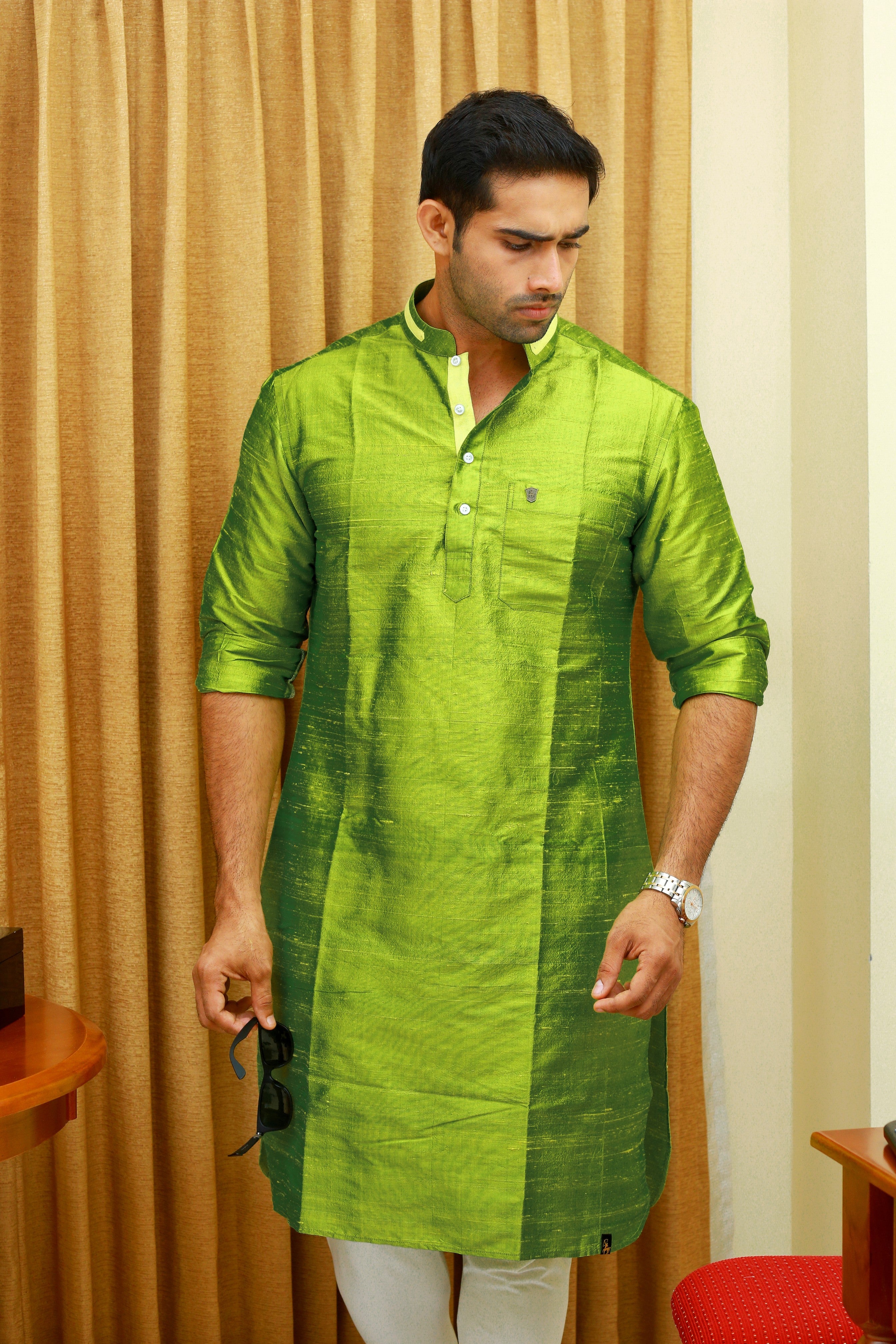 Kelly Green Kurta Set with Yellow Contrast Detailing (Kurta + White Bottom Pants)